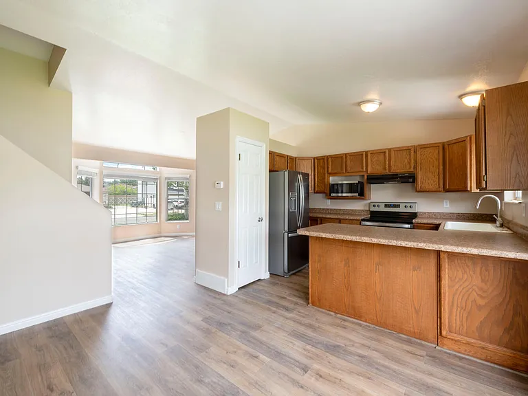 1447 E Marbella St — Photo 5
