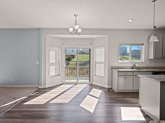 5th image of 9542 Meadow Lake Dr