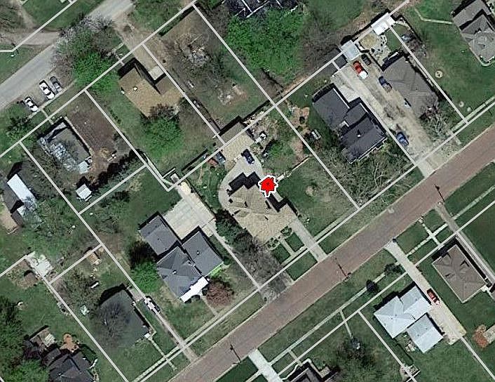 2nd image of 411 W Amity St