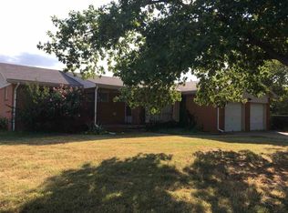 1 W Rolling Hills Dr, Wichita, KS 67212