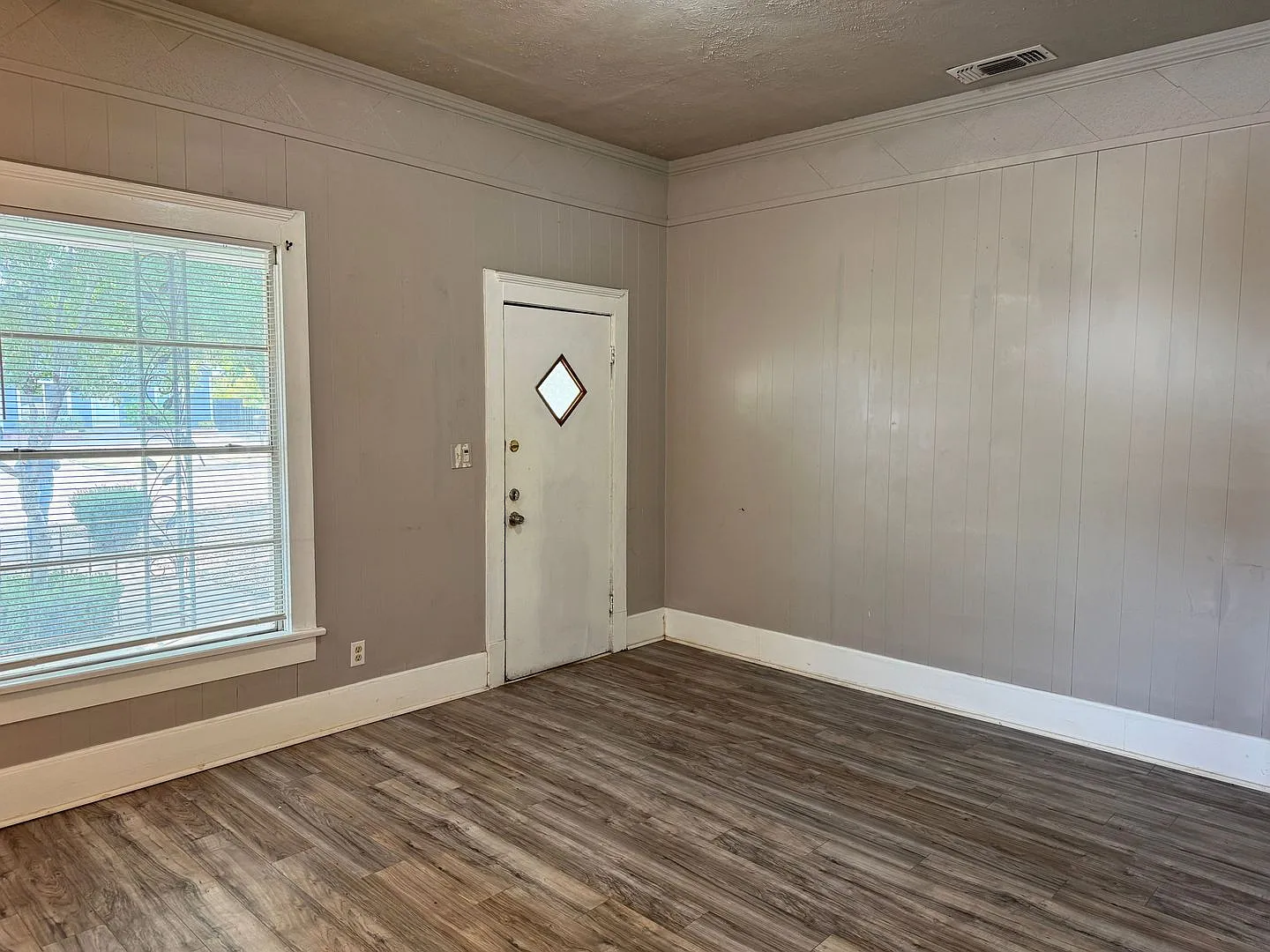 1504 Austin Street — Photo 4