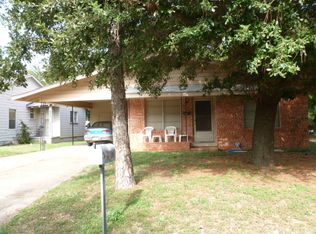 111 E Nelson St, Bowie, TX 76230