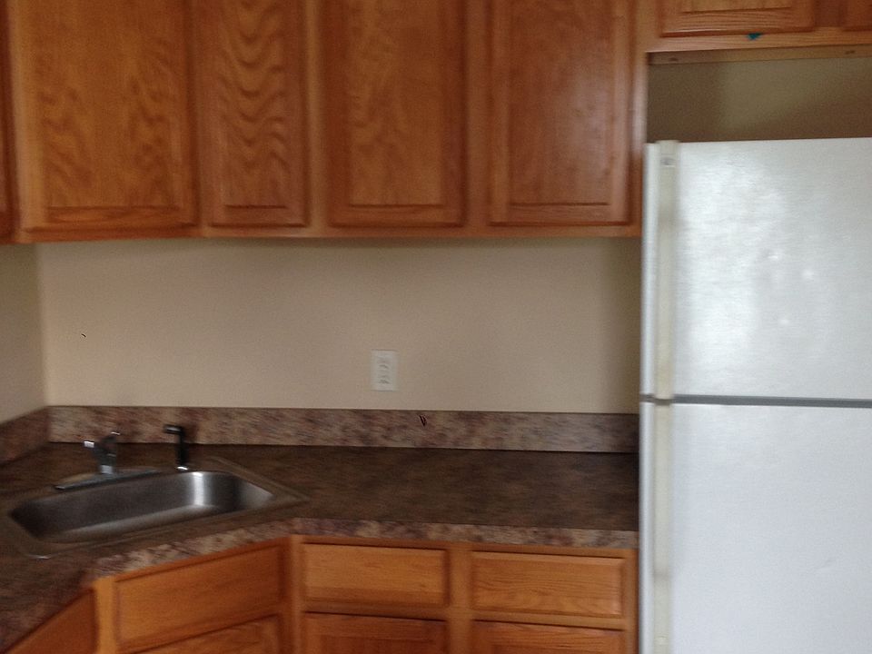 2nd image of 439 East St
