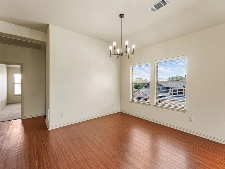 511 Mariner Dr — Photo 10