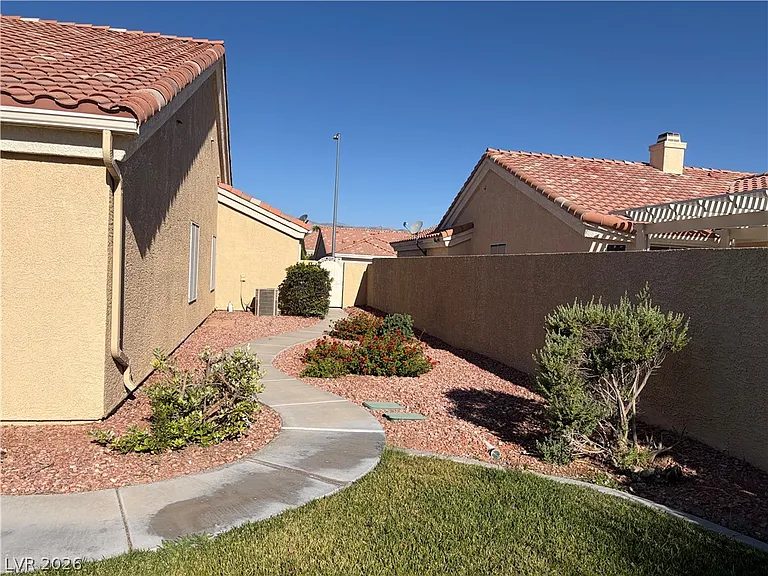 5708 Owl Butte Ct — Photo 6