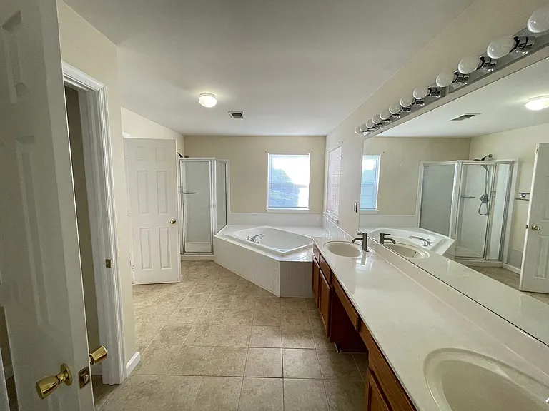 15518 Toddsbury Ln — Photo 16