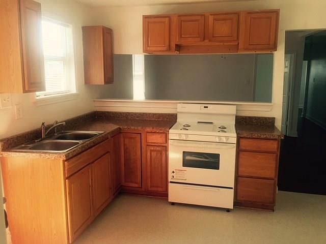2nd image of 3101 Hamilton St