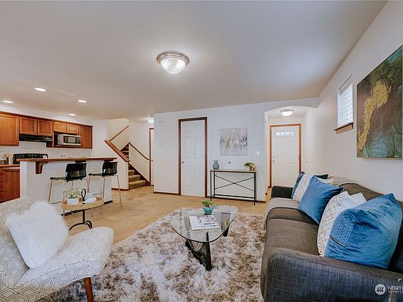 3rd image of 4840 148th Street NE
