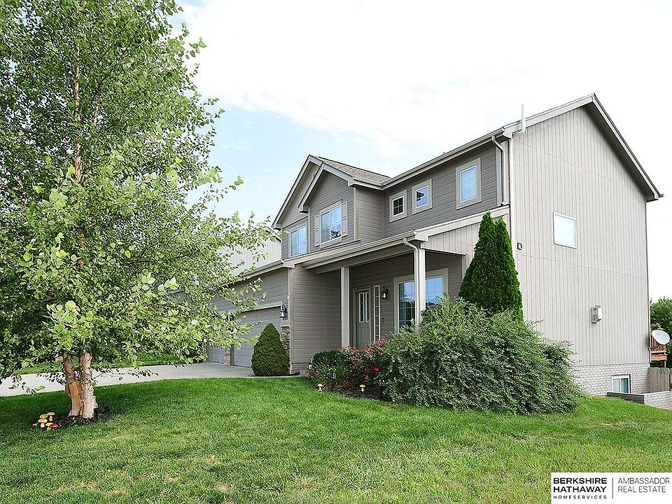 1st image of 8215 S 190th Ave