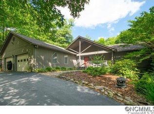 90 Ugedaliyvi Ct, Brevard, NC 28712
