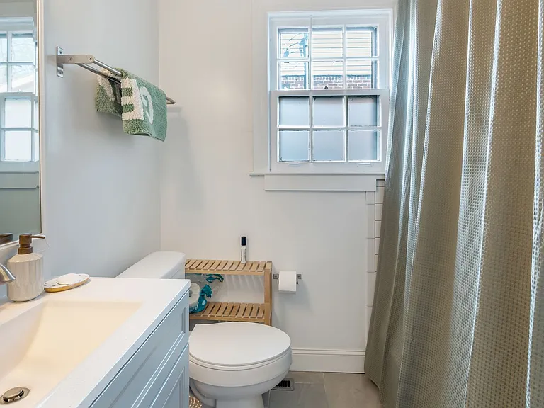1022 Granada Ave #A — Photo 7