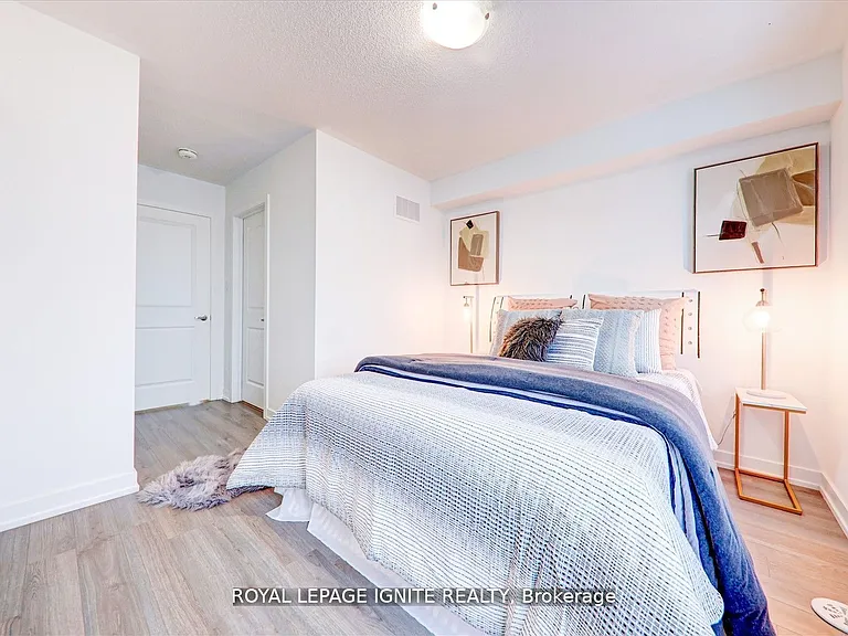 167 Downsview Park Blvd — Photo 23