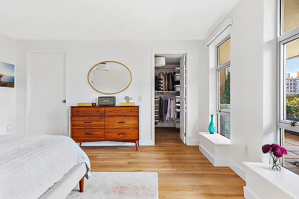 Sold by Compass | media 7