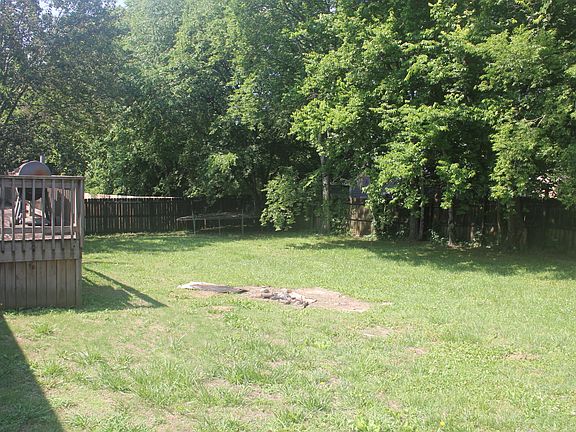 5th image of 160 Cardinal Rd