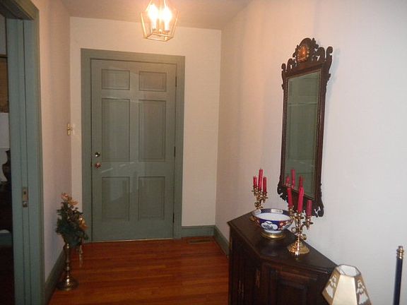 2nd image of 512 Avondale Ave