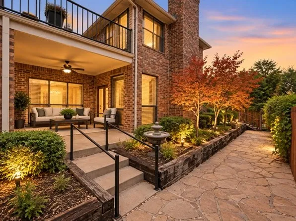 68 Legend Rd, Benbrook, TX 76132