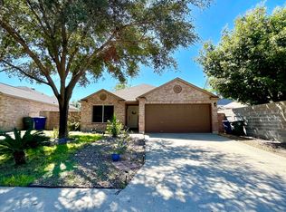 2031 Buenos Aires Dr, Laredo, TX 78045