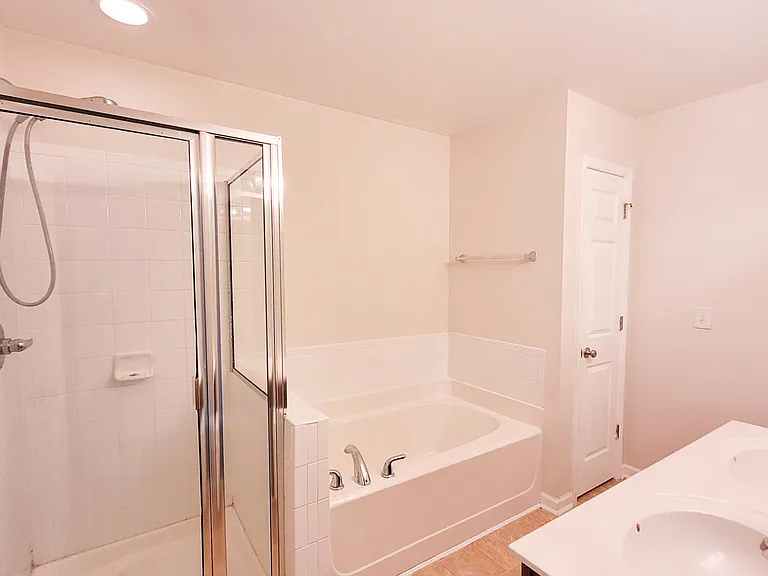11721 Coppergate Dr #106 — Photo 30