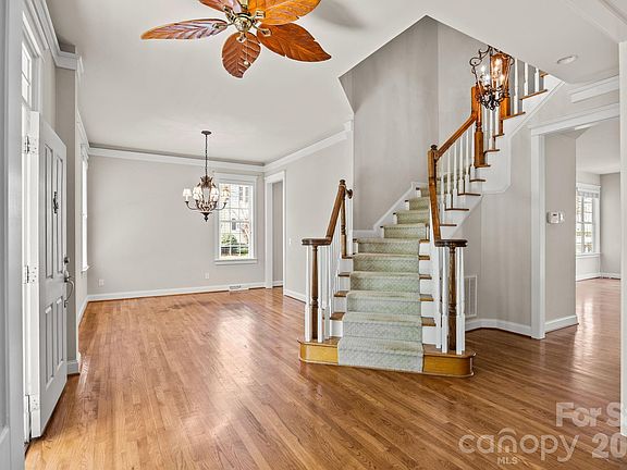 4th image of 15632 Waterfront Dr