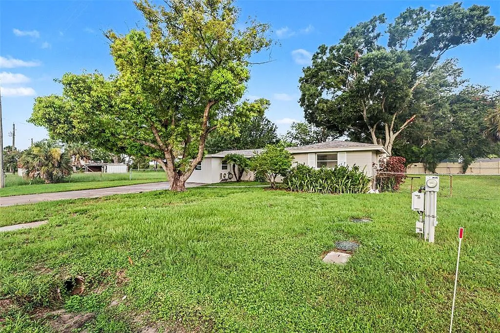 2 bed, 2.0 bath, 1300 sqft, $1,900 — Photo 3