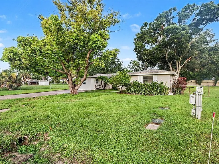 913 Lytle St SW — Photo 3
