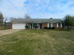 3158 N Sassafras Hill Rd, Fayetteville, AR 72703