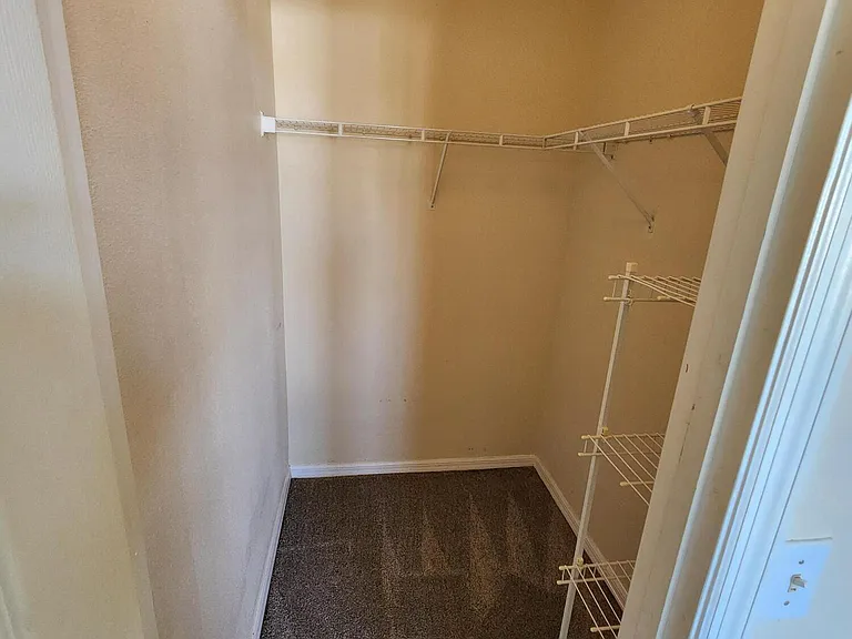 5940 Wentworth Cir S — Photo 23