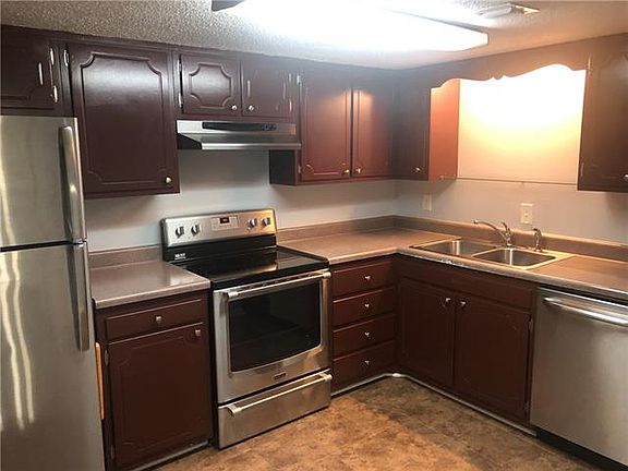 4th image of 2704 Whitney Pl #827