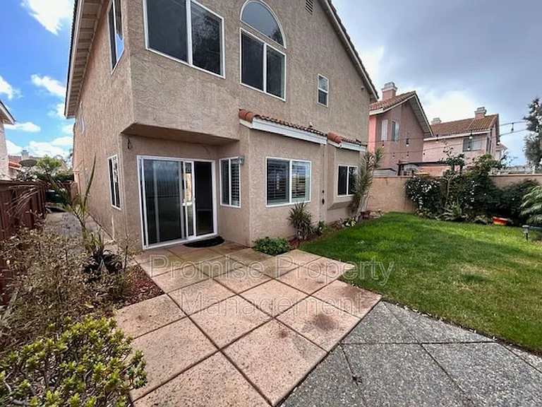 3176 San Helena Dr — Photo 23