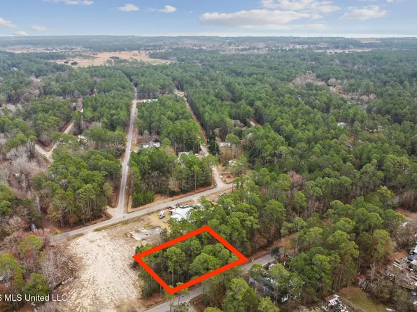 Leake St, Bay Saint Louis, MS 39520