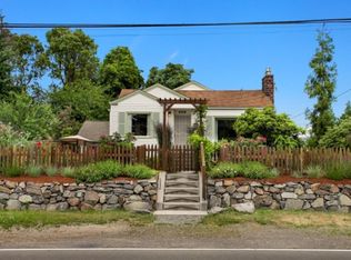 4004 SW 106th St, Seattle, WA 98146