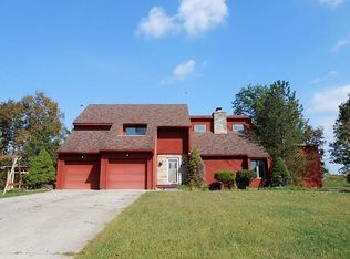 35 Ball Dr, Athens, OH 45701