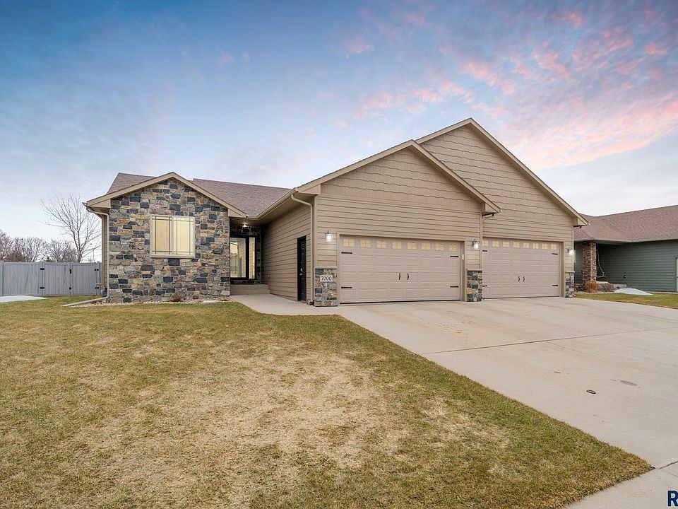 2900 W Brandy Wine St, Sioux Falls, SD 57108, MLS #22401921