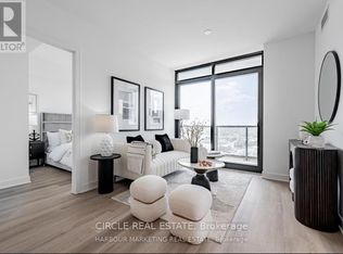 86 Dundas St E #902, Mississauga, ON L5A 1W4
