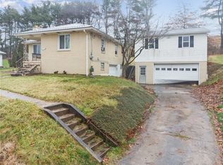 654 Hughes Dr, Freeport, PA 16229