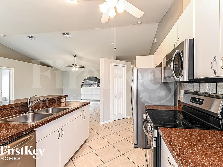 17536 Oriole Rd — Photo 9