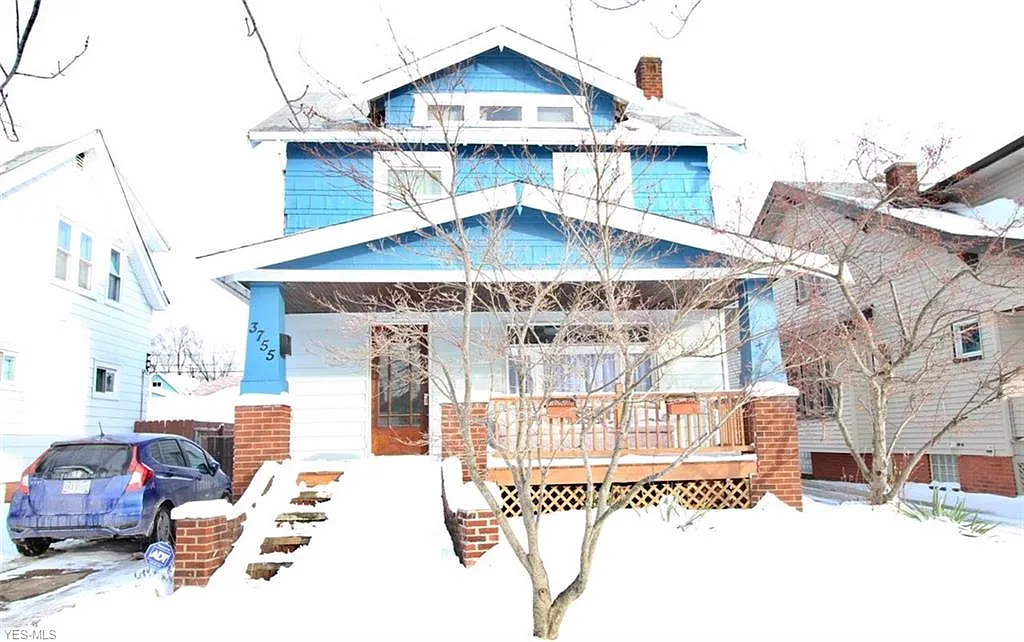 3755 W 136th St photo 1