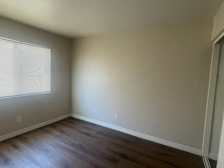 14695 Upland Ave — Photo 12
