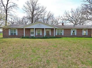4073 Pine St, Farmington, MO 63640