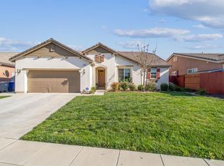 3765 Robinwood Ave, Clovis, CA 93619