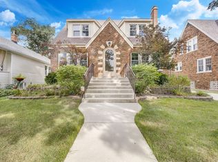 408 Shenstone Rd, Riverside, IL 60546