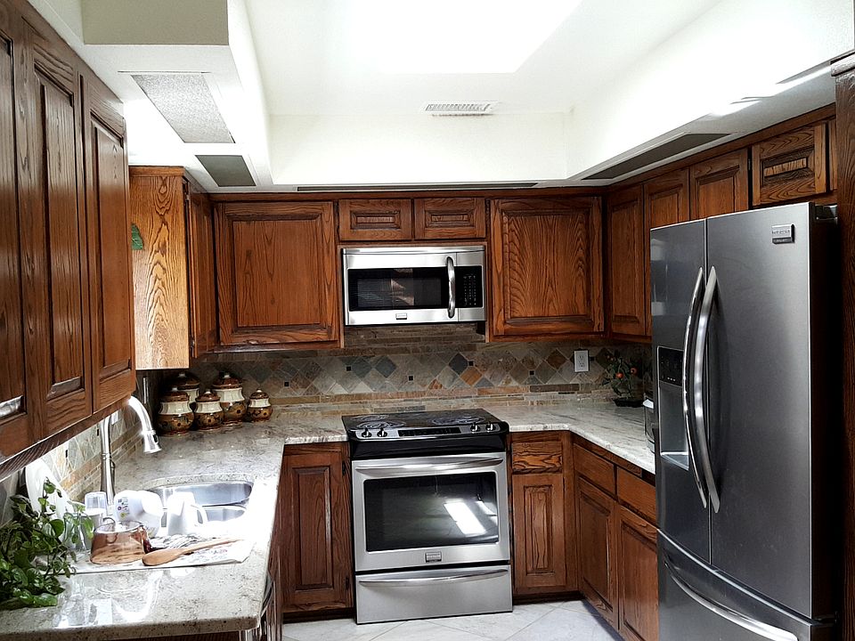 2nd image of 6704 Vista Del Monte NE
