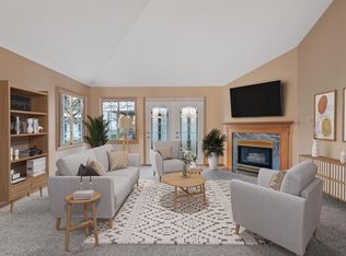 2909 Devonshire Cir #E, Saint Paul, MN 55125