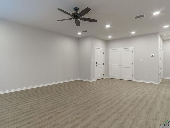 3rd image of 2112 Oak Hollow St