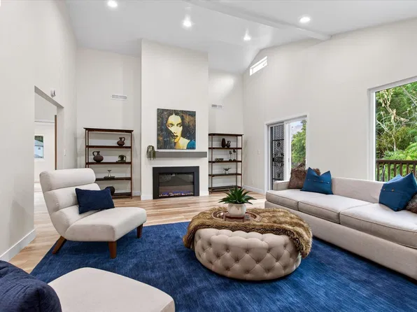 7924 Greenly Dr, Oakland, CA 94605