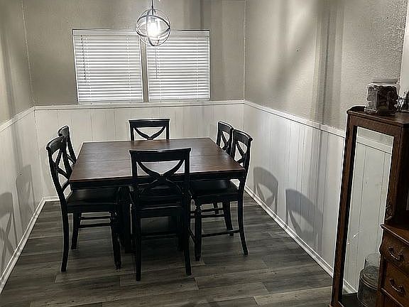 5th image of 640 42nd St SW