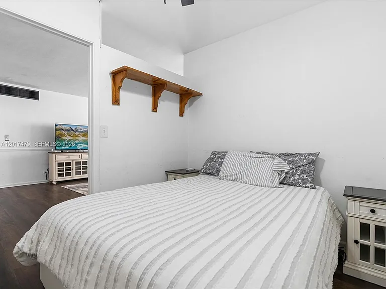 5005 Collins Ave #222 — Photo 21