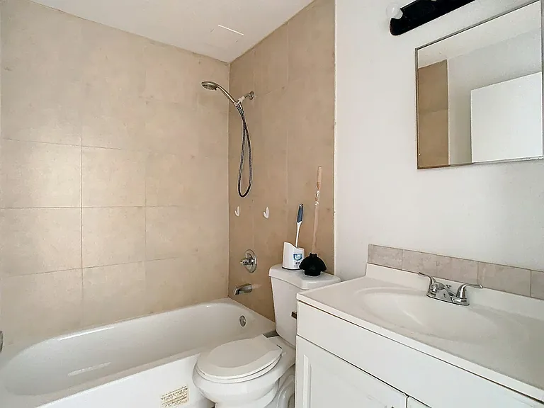 712 E Floribraska Ave #A — Photo 6
