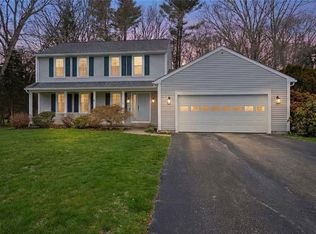 10 Mesa Dr, North Kingstown, RI 02852