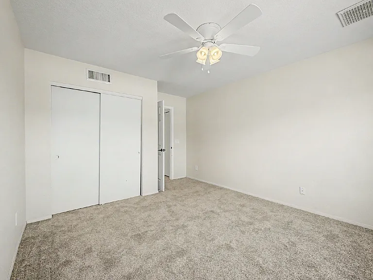 1301 E Taro Ln — Photo 24